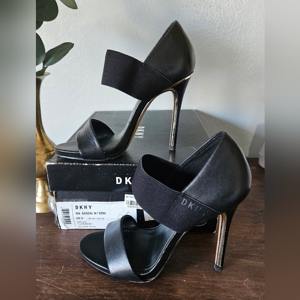 Dkny Iva Urban Sophisticate Comtemporary Chic Edgy Upper Leather Heels Size5